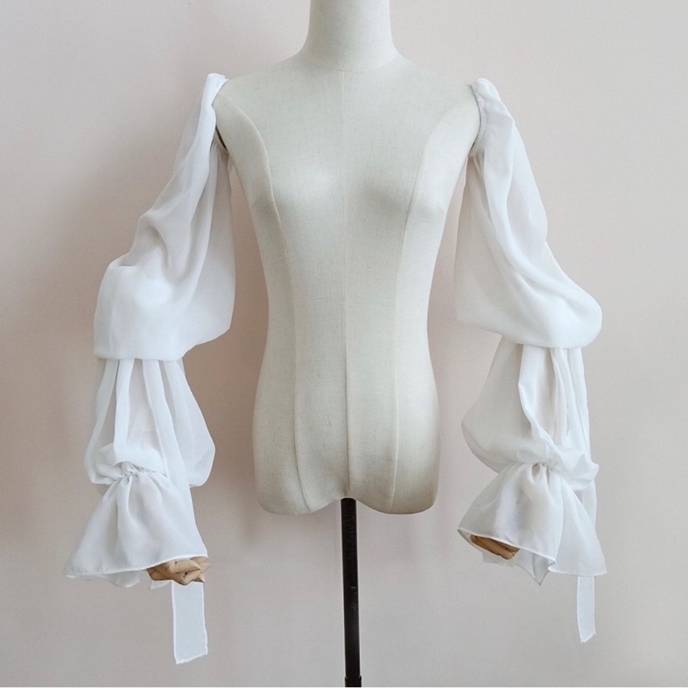 Ivory Detachable Sleeves - Picture 2 of 5